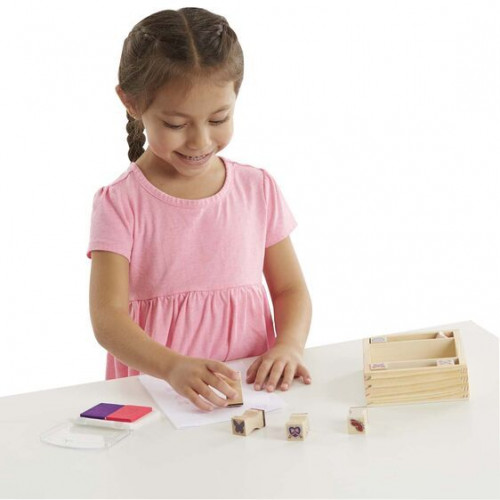 Melissa&Doug Drevené pečiatky v krabici - Motýle a Srdiečka
