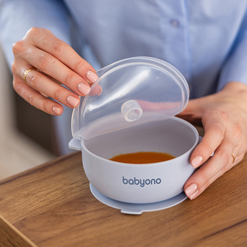 Silikónová miska s prísavkou a viečkom - modrá