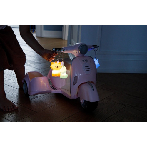 Svietiaca silikónová kľúčenka Mačka - oranžová