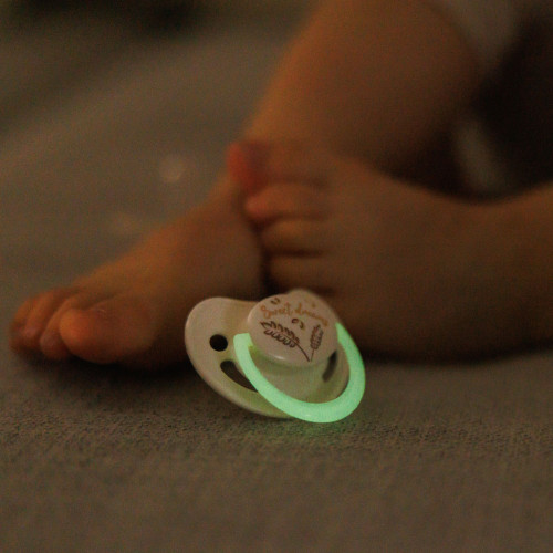 Cumlík silikónový, anatomický tvar, 18m +, 2 ks - Nature