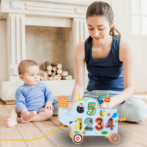 Tulimi Edukačný drevený slon s kolieskami, labyrintom a číslami