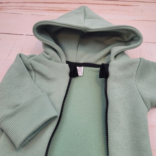 Oteplený detský overal so šľapkami a kapucňou + čiapočka, 2D, zelená