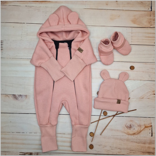 Oteplený detský overal bez šľapiek s kapucňou, čiapočka + topánočky, 3D, koralova