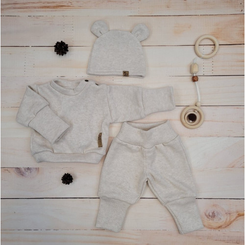 Pletená dojčenská sada 3D, svetrík, tepláčiky + čiapočka Kazum, piesková, veľ. 80