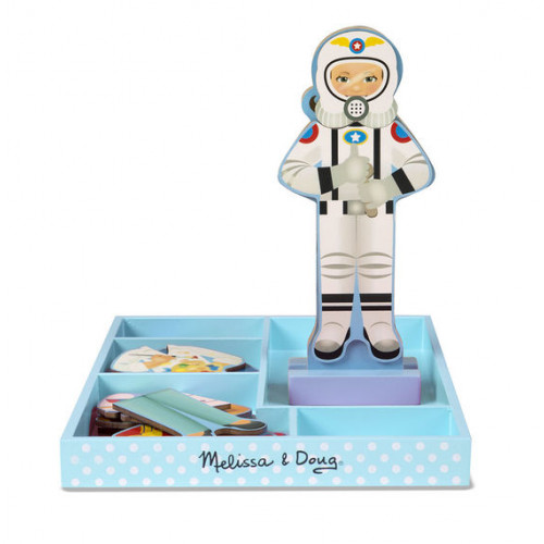 Melissa & Doug Drevená magnetická bábika na obliekanie Julie