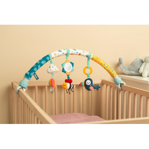 Plyšový oblúk s hračkami - Dúha