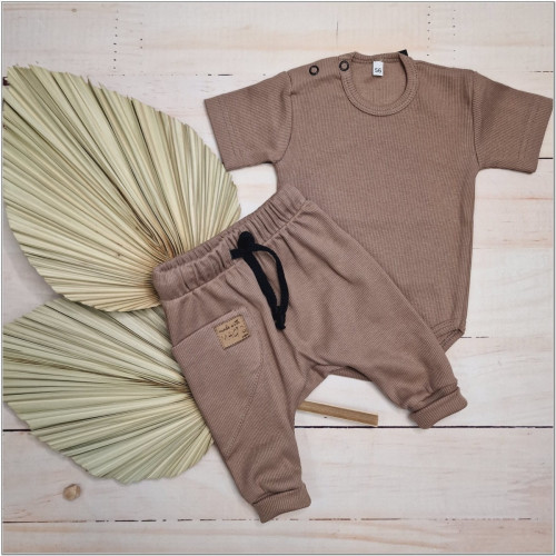 Rebrovaná súprava body kr. rukáv + tepláčky Magic, bavlna, čokoládová