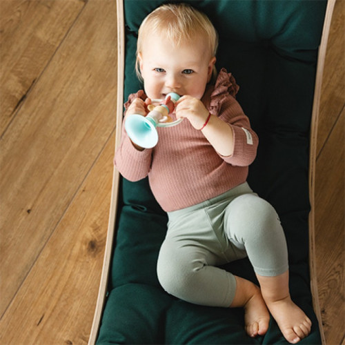 Hrkálka, hryzátko pre bábätko Trumpetka, mätové