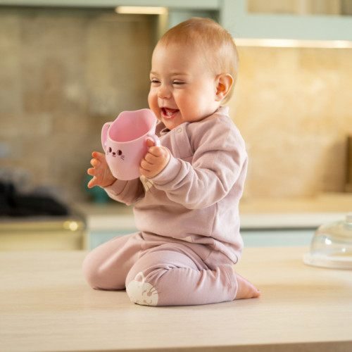 Detský Hrnček s uškami, naklonený - ružový