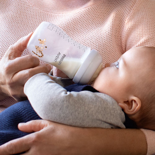 Dojčenská fľaša Natural Avent, Žirafa, 260 ml