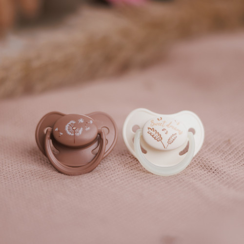 Cumlík silikónový, anatomický tvar, 18m +, 2 ks - Nature