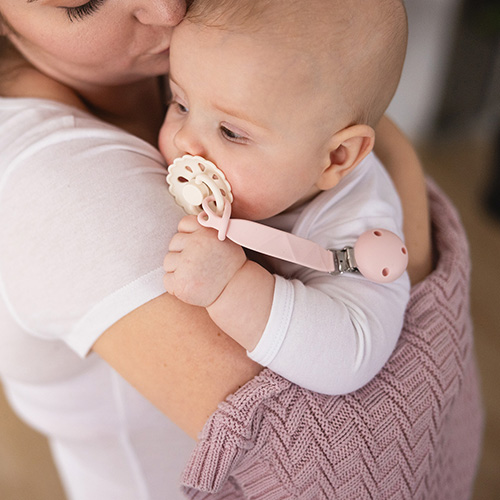 Silikónová šnúrka na cumlík - modrá