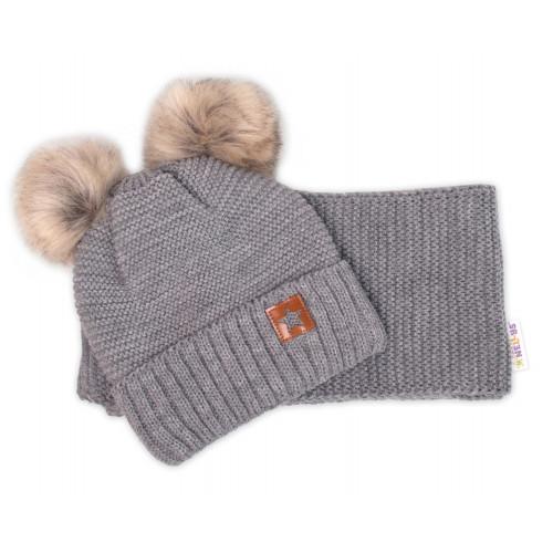 Zimná čiapka s kožušinovými brmbolcami + šál Baby Nellys Star - sivá, 6/24 mesiacov