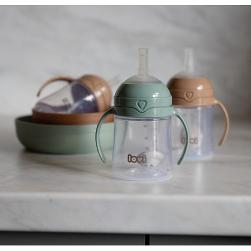 Nevylievací hrnček so slamkou a závažím Lovi Straw Cup, 150 ml, zelený