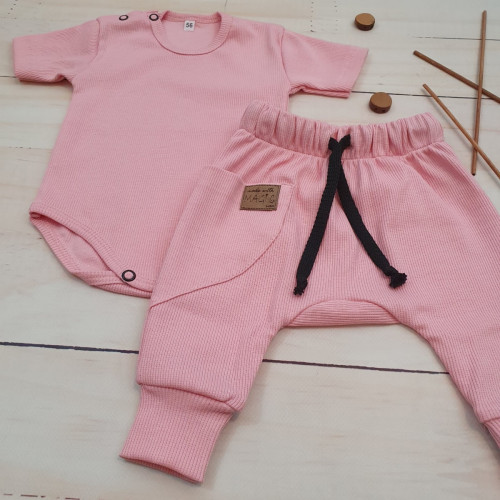 Rebrovaná súprava body kr. rukáv + tepláčiky Magic, bavlna, ružová, veľ. 80