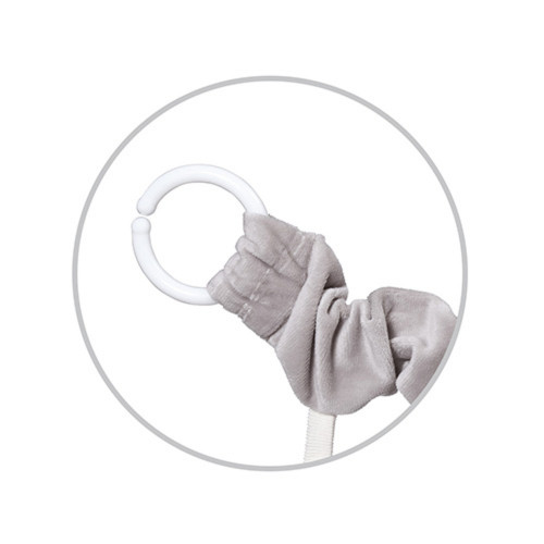 Závesná edukačná hračka RACCOON, 35 x 24 cm