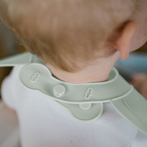 Silikónový podbradník s regulovaným zapínaním a vreckom, mätový