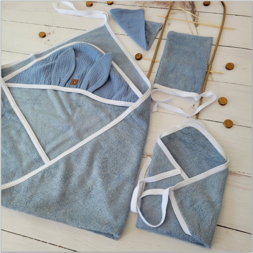 Detská luxusná 4D bambusová sada - osuška s kapucňou a uterákom + 2 žinky, modrá